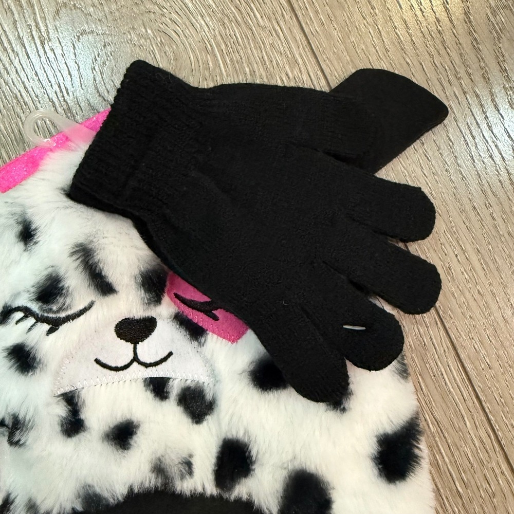 Dalmatian Dog Hat and Gloves Set White Black Faux Fur Kids OS - Picture 2 of 3